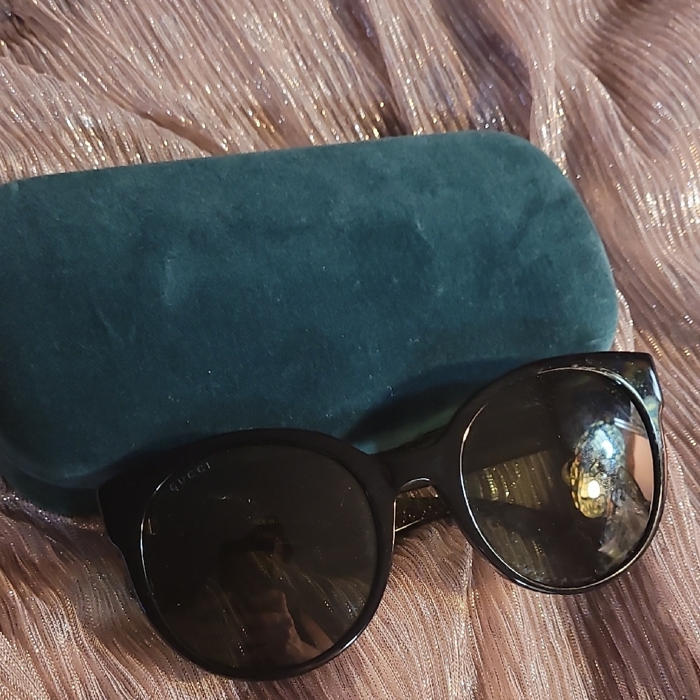 Gucci Black Sunglasses with Teal Case